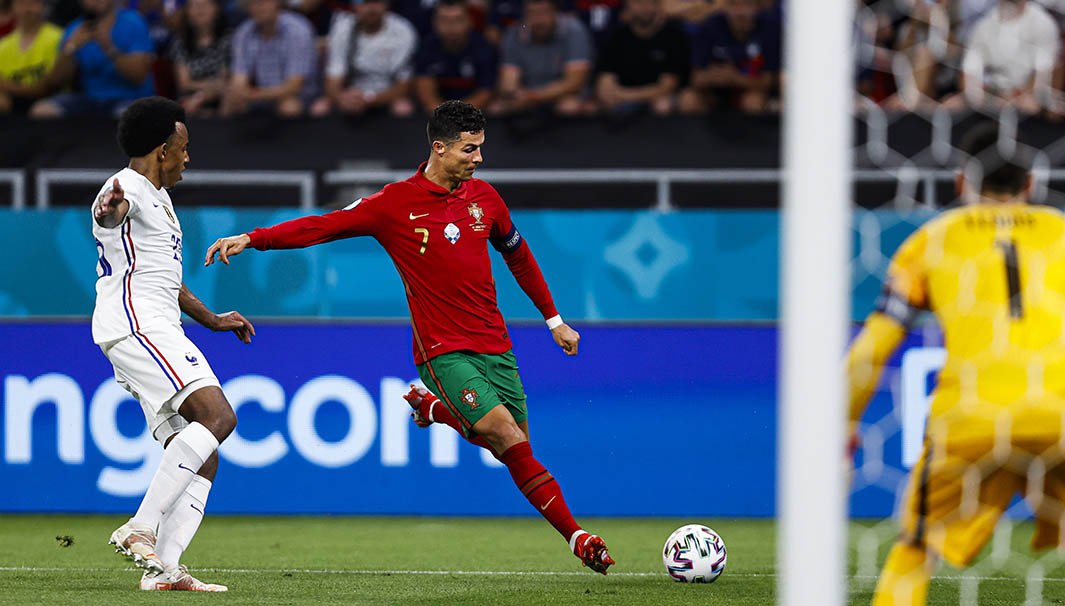 كريستيانو رونالدو يحطم الرقم القياسي لأكثر عدد أهداف تم تسجيلها خلال مباريات دولية