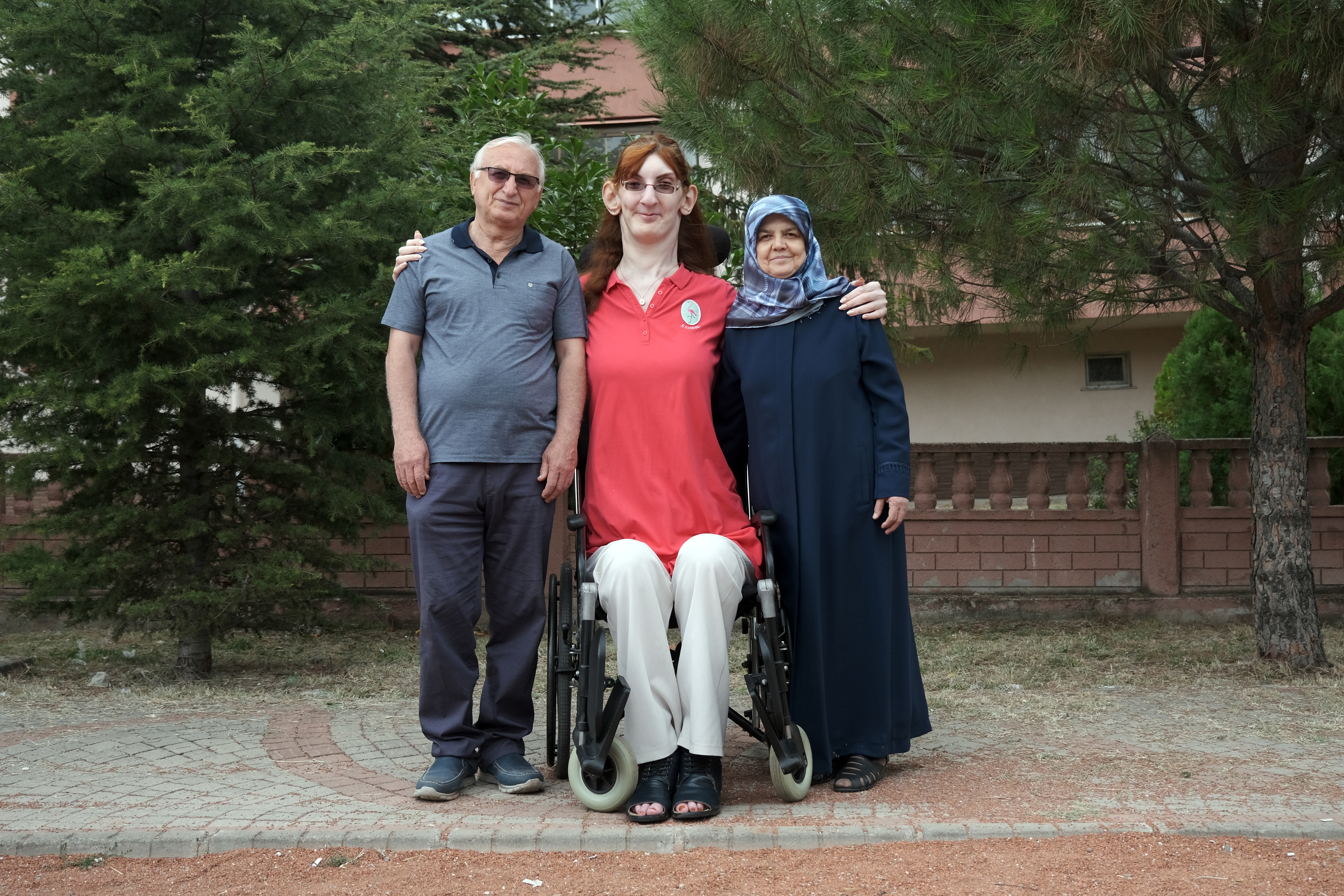 التركية رُمَيْسة جيلجي توثق كأطول امرأة على قيد الحياة في العالم